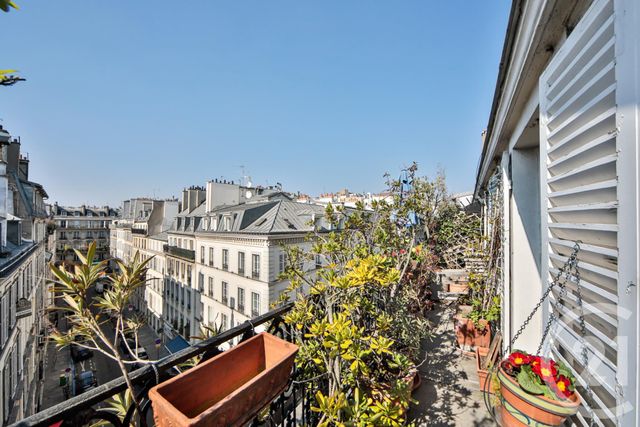  - PARIS - 