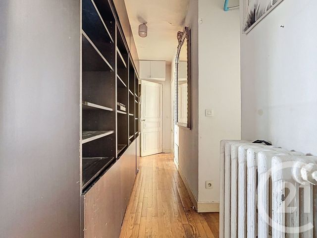 Afficher la photo en grand Appartement F3 à vendre - 3 pièces - 60.35 m2 - PARIS - 75018 - ILE-DE-FRANCE - Century 21 Quartier Des Théâtres