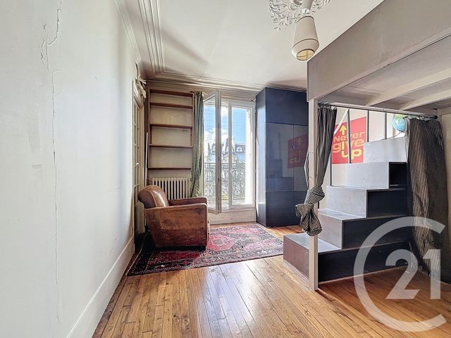 Afficher la photo en grand Appartement F3 à vendre - 3 pièces - 60.35 m2 - PARIS - 75018 - ILE-DE-FRANCE - Century 21 Quartier Des Théâtres