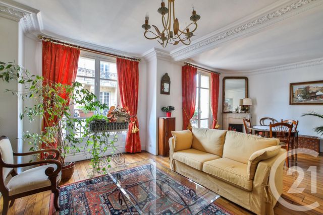 - PARIS - 