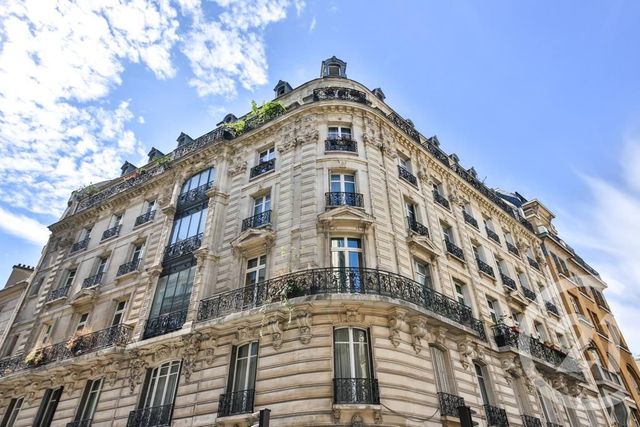  - PARIS - 
