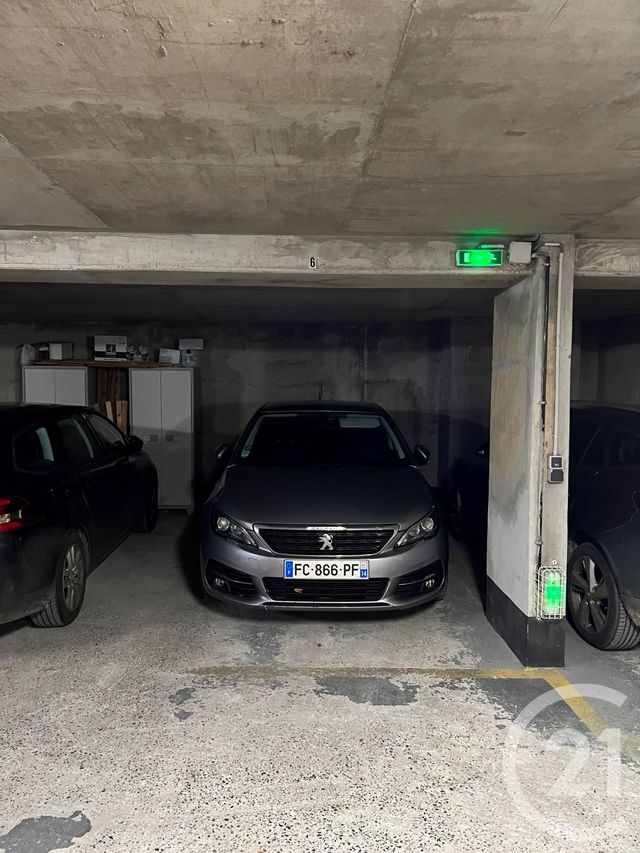 parking à louer - 13.71 m2 - PARIS - 75018 - ILE-DE-FRANCE - Century 21 Quartier Des Théâtres