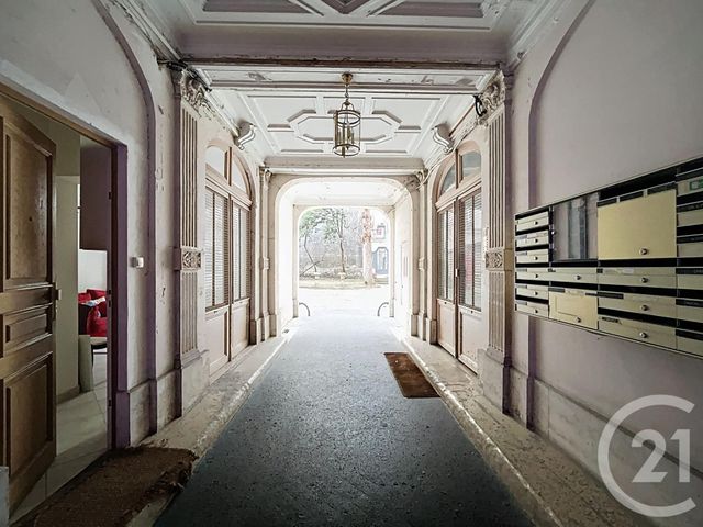 Appartement F2 à vendre - 2 pièces - 38.9 m2 - PARIS - 75009 - ILE-DE-FRANCE - Century 21 Quartier Des Théâtres