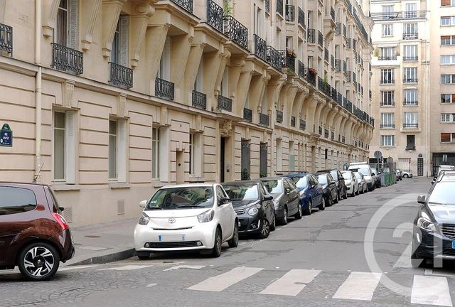 parking à vendre - 12.0 m2 - PARIS - 75016 - ILE-DE-FRANCE - Century 21 Quartier Des Théâtres