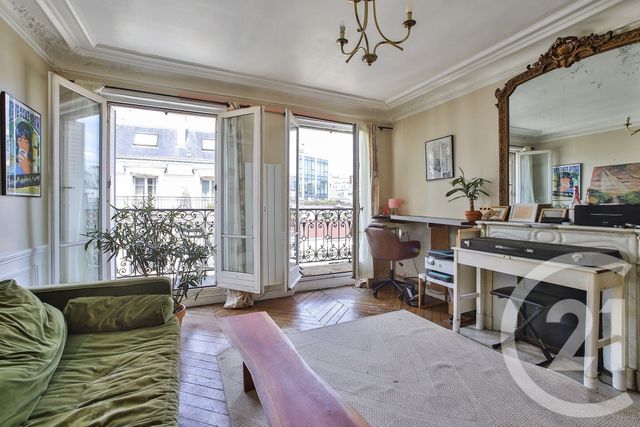 Afficher la photo en grand Appartement F3 à vendre - 3 pièces - 57.38 m2 - PARIS - 75009 - ILE-DE-FRANCE - Century 21 Quartier Des Théâtres