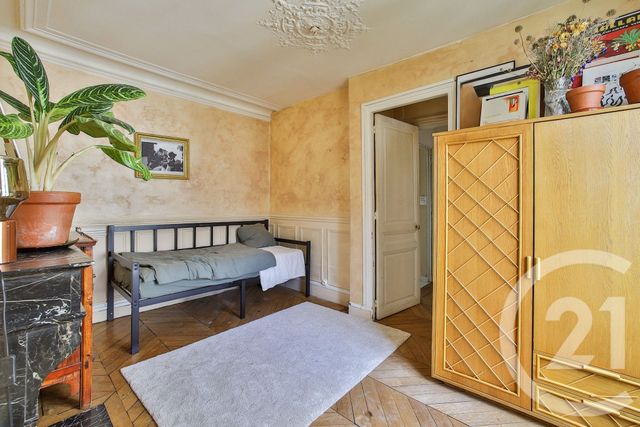 Afficher la photo en grand Appartement F3 à vendre - 3 pièces - 57.38 m2 - PARIS - 75009 - ILE-DE-FRANCE - Century 21 Quartier Des Théâtres