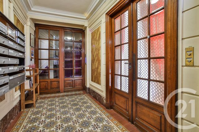 Appartement F2 à vendre - 2 pièces - 31.27 m2 - PARIS - 75018 - ILE-DE-FRANCE - Century 21 Quartier Des Théâtres