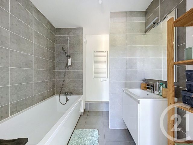 Appartement F2 à louer - 2 pièces - 45.8 m2 - SARTROUVILLE - 78 - ILE-DE-FRANCE - Century 21 Quartier Des Théâtres