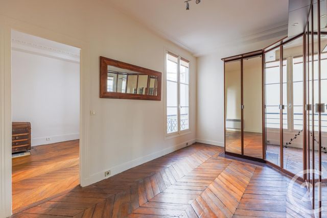 Appartement F2 à vendre - 3 pièces - 69.5 m2 - PARIS - 75008 - ILE-DE-FRANCE - Century 21 Quartier Des Théâtres