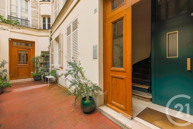Appartement F2 à vendre - 3 pièces - 69.5 m2 - PARIS - 75008 - ILE-DE-FRANCE - Century 21 Quartier Des Théâtres