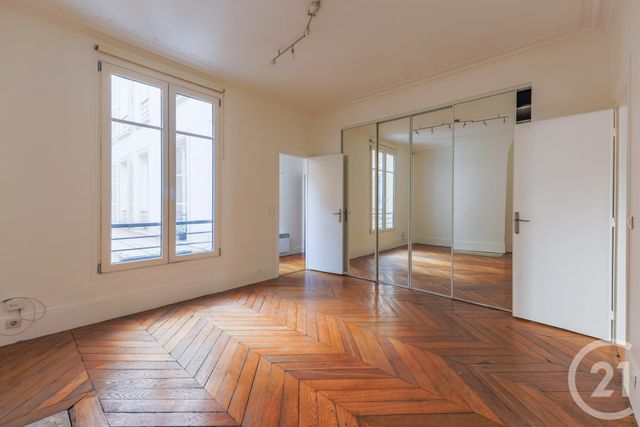 Appartement F2 à vendre - 3 pièces - 69.5 m2 - PARIS - 75008 - ILE-DE-FRANCE - Century 21 Quartier Des Théâtres