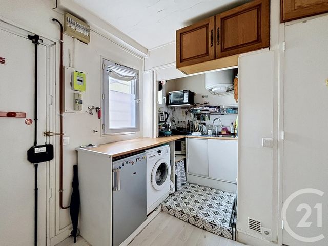 Appartement T1 à vendre - 1 pièce - 27.76 m2 - PARIS - 75018 - ILE-DE-FRANCE - Century 21 Quartier Des Théâtres