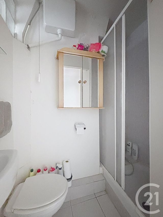Appartement T1 à vendre - 1 pièce - 27.76 m2 - PARIS - 75018 - ILE-DE-FRANCE - Century 21 Quartier Des Théâtres