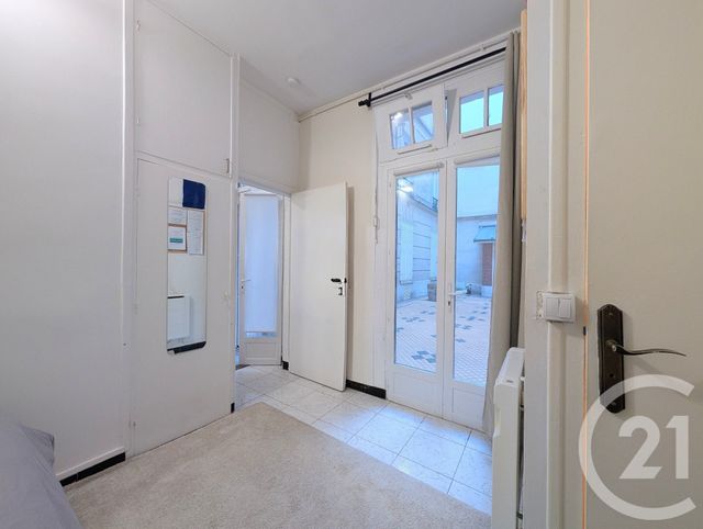 Appartement F2 à vendre - 2 pièces - 27.6 m2 - PARIS - 75008 - ILE-DE-FRANCE - Century 21 Quartier Des Théâtres