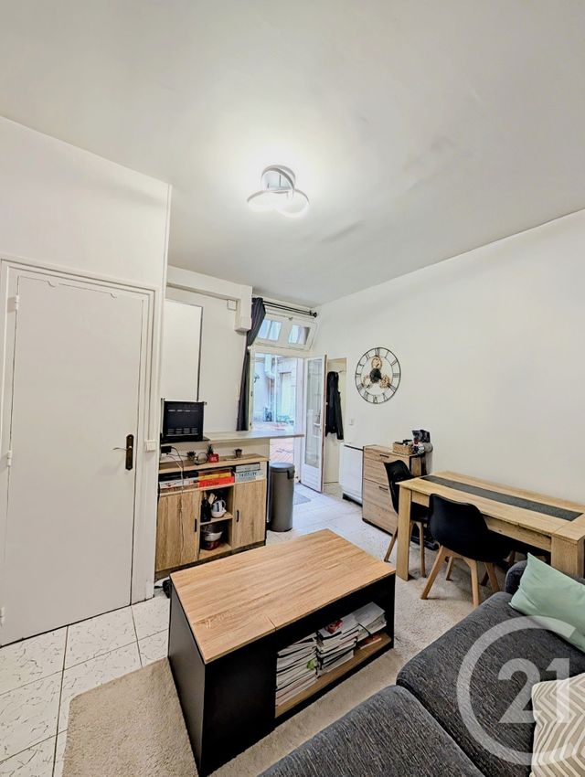 Appartement F2 à vendre - 2 pièces - 27.6 m2 - PARIS - 75008 - ILE-DE-FRANCE - Century 21 Quartier Des Théâtres