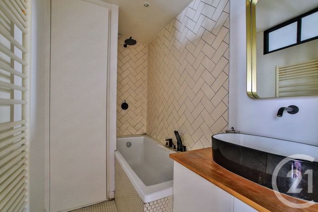 Appartement F5 à vendre - 5 pièces - 103.06 m2 - PARIS - 75009 - ILE-DE-FRANCE - Century 21 Quartier Des Théâtres