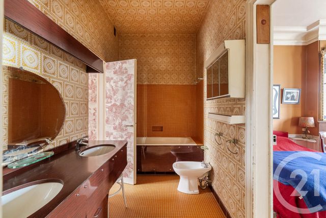 Appartement F6 à vendre - 6 pièces - 145.01 m2 - PARIS - 75017 - ILE-DE-FRANCE - Century 21 Quartier Des Théâtres