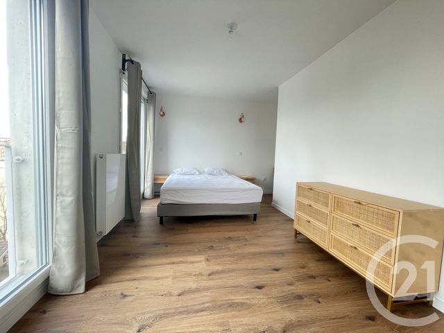 Appartement F2 à louer - 2 pièces - 46.64 m2 - ST OUEN SUR SEINE - 93 - ILE-DE-FRANCE - Century 21 Quartier Des Théâtres