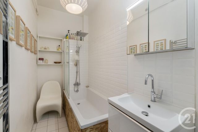 Appartement F4 à vendre - 4 pièces - 103.11 m2 - PARIS - 75009 - ILE-DE-FRANCE - Century 21 Quartier Des Théâtres