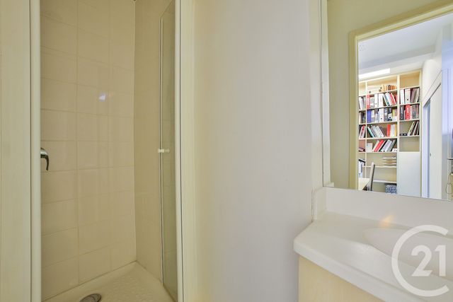 Appartement F2 à vendre - 2 pièces - 31.72 m2 - PARIS - 75009 - ILE-DE-FRANCE - Century 21 Quartier Des Théâtres