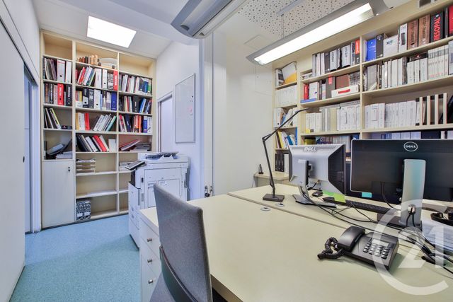 Appartement F2 à vendre - 2 pièces - 31.72 m2 - PARIS - 75009 - ILE-DE-FRANCE - Century 21 Quartier Des Théâtres
