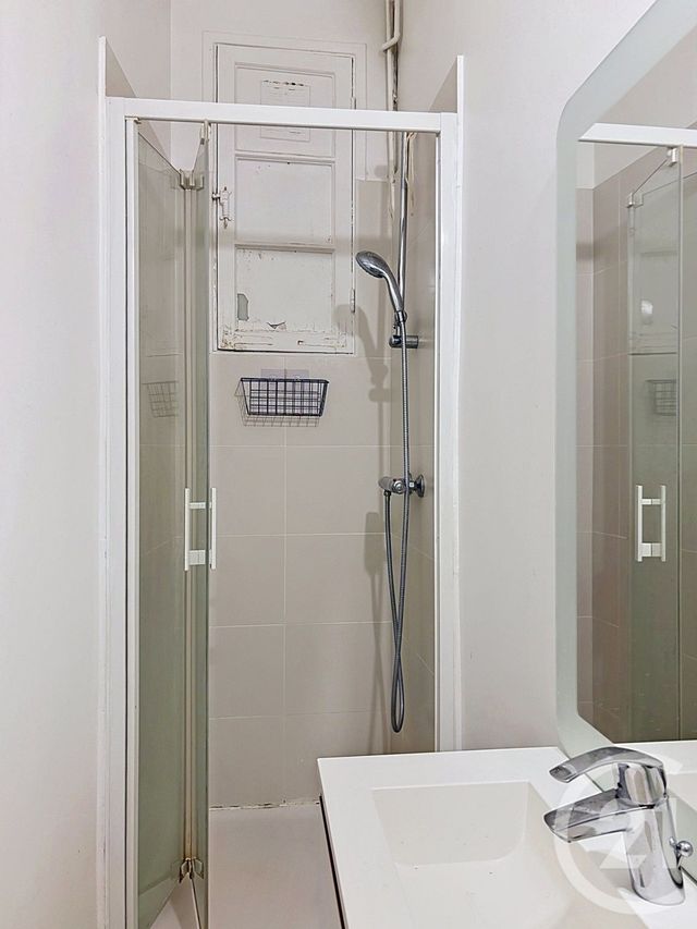 Appartement F2 à vendre - 2 pièces - 37.5 m2 - PARIS - 75017 - ILE-DE-FRANCE - Century 21 Quartier Des Théâtres