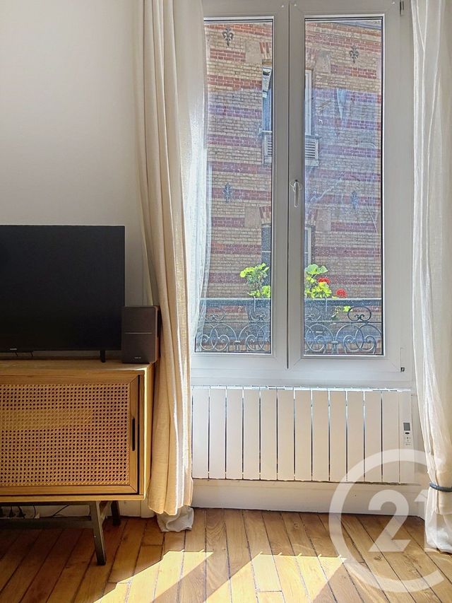 Appartement F2 à vendre - 2 pièces - 37.5 m2 - PARIS - 75017 - ILE-DE-FRANCE - Century 21 Quartier Des Théâtres