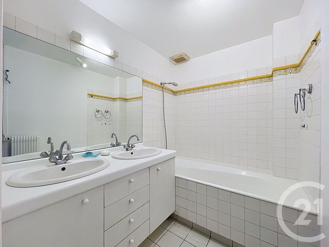 Appartement F4 à louer - 4 pièces - 90.78 m2 - PARIS - 75009 - ILE-DE-FRANCE - Century 21 Quartier Des Théâtres
