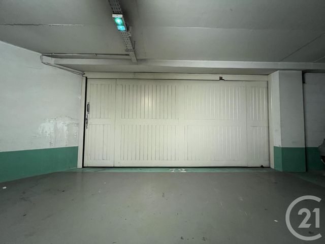 parking à louer - 35.0 m2 - PARIS - 75008 - ILE-DE-FRANCE - Century 21 Quartier Des Théâtres