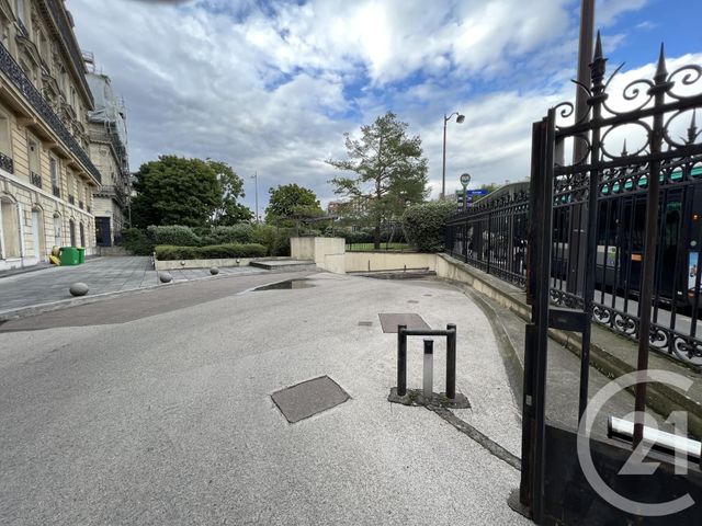 parking à louer - 35.0 m2 - PARIS - 75008 - ILE-DE-FRANCE - Century 21 Quartier Des Théâtres