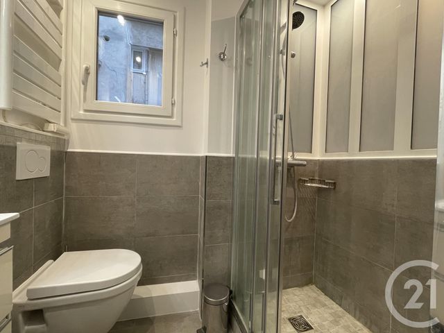 Appartement F2 à louer - 2 pièces - 45.55 m2 - PARIS - 75018 - ILE-DE-FRANCE - Century 21 Quartier Des Théâtres