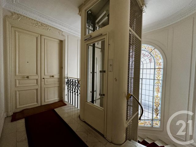 Appartement Chambre à louer - 1 pièce - 157.66 m2 - PARIS - 75116 - ILE-DE-FRANCE - Century 21 Quartier Des Théâtres