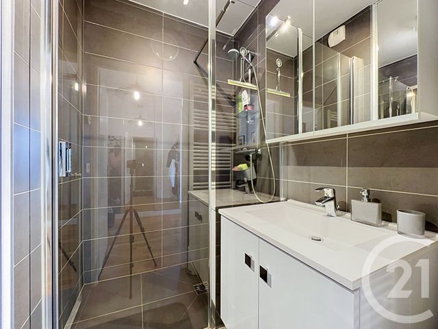 Appartement F5 à louer - 5 pièces - 103.26 m2 - NANTERRE - 92 - ILE-DE-FRANCE - Century 21 Quartier Des Théâtres