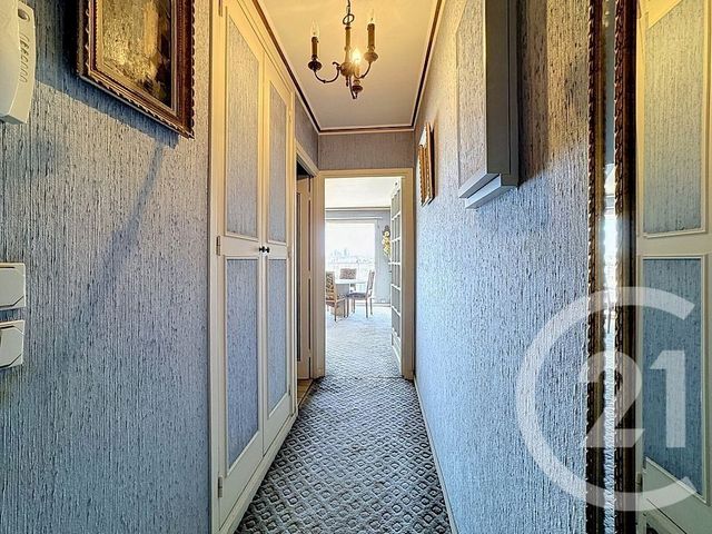 Appartement F1 à vendre - 1 pièce - 28.0 m2 - PARIS - 75018 - ILE-DE-FRANCE - Century 21 Quartier Des Théâtres