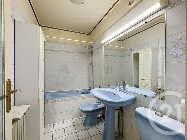 Appartement F1 à vendre - 1 pièce - 28.0 m2 - PARIS - 75018 - ILE-DE-FRANCE - Century 21 Quartier Des Théâtres