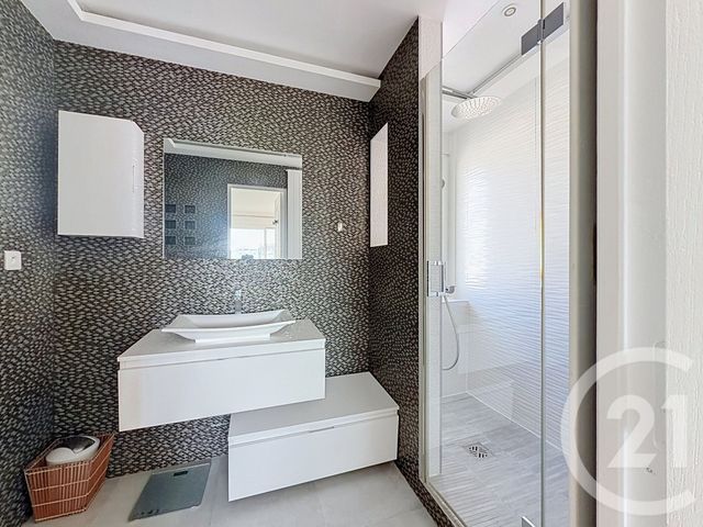 Appartement F4 à louer - 4 pièces - 84.18 m2 - PARIS - 75015 - ILE-DE-FRANCE - Century 21 Quartier Des Théâtres