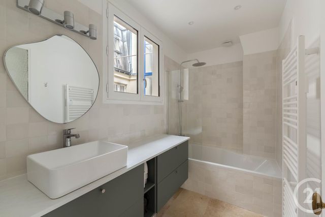 Appartement F3 à vendre - 3 pièces - 63.86 m2 - PARIS - 75008 - ILE-DE-FRANCE - Century 21 Quartier Des Théâtres