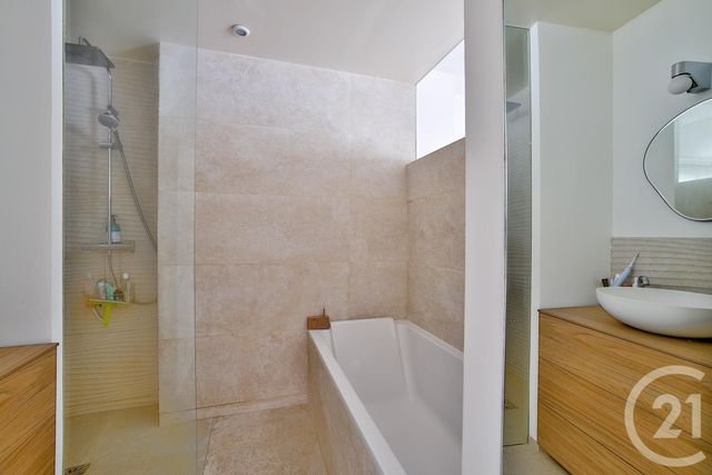 Appartement F3 à vendre - 3 pièces - 70.6 m2 - PARIS - 75009 - ILE-DE-FRANCE - Century 21 Quartier Des Théâtres