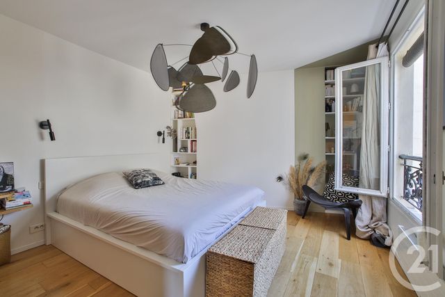 Appartement F3 à vendre - 3 pièces - 70.6 m2 - PARIS - 75009 - ILE-DE-FRANCE - Century 21 Quartier Des Théâtres