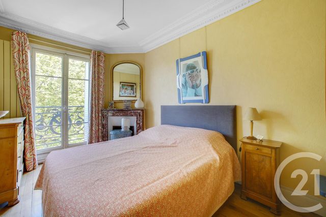 Appartement F5 à vendre - 5 pièces - 93.15 m2 - PARIS - 75018 - ILE-DE-FRANCE - Century 21 Quartier Des Théâtres