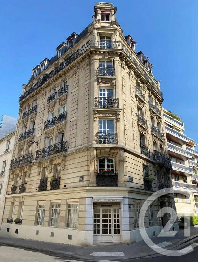 Appartement F5 à vendre - 5 pièces - 93.15 m2 - PARIS - 75018 - ILE-DE-FRANCE - Century 21 Quartier Des Théâtres