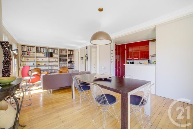 Appartement F5 à vendre - 5 pièces - 93.15 m2 - PARIS - 75018 - ILE-DE-FRANCE - Century 21 Quartier Des Théâtres