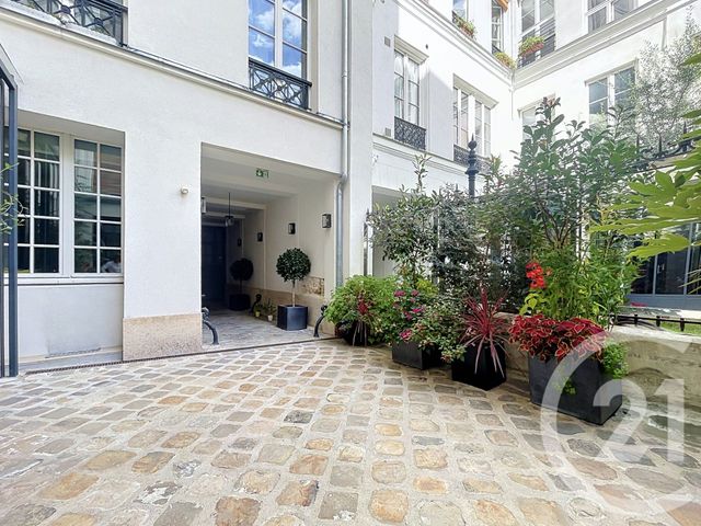 Appartement F2 à louer - 2 pièces - 56.14 m2 - PARIS - 75010 - ILE-DE-FRANCE - Century 21 Quartier Des Théâtres