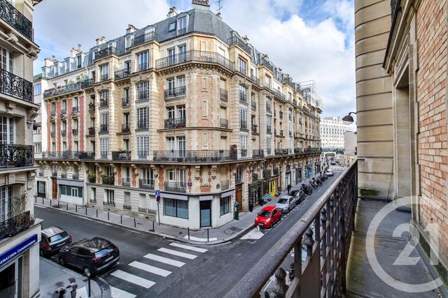 Appartement F2 à vendre - 2 pièces - 39.16 m2 - PARIS - 75018 - ILE-DE-FRANCE - Century 21 Quartier Des Théâtres