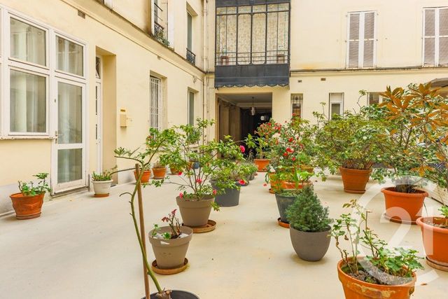 Appartement F2 à vendre - 2 pièces - 35.77 m2 - PARIS - 75008 - ILE-DE-FRANCE - Century 21 Quartier Des Théâtres