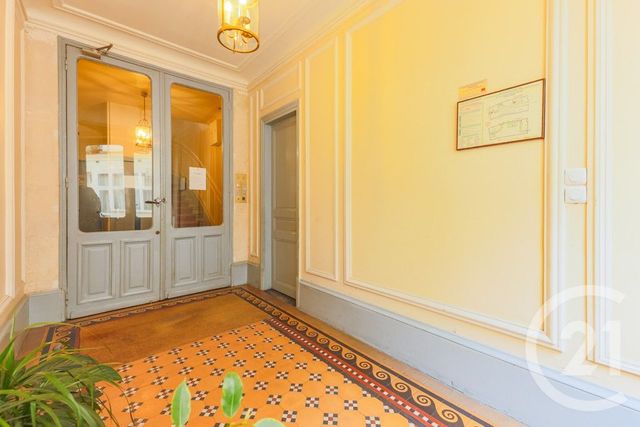 Appartement F2 à vendre - 2 pièces - 35.77 m2 - PARIS - 75008 - ILE-DE-FRANCE - Century 21 Quartier Des Théâtres