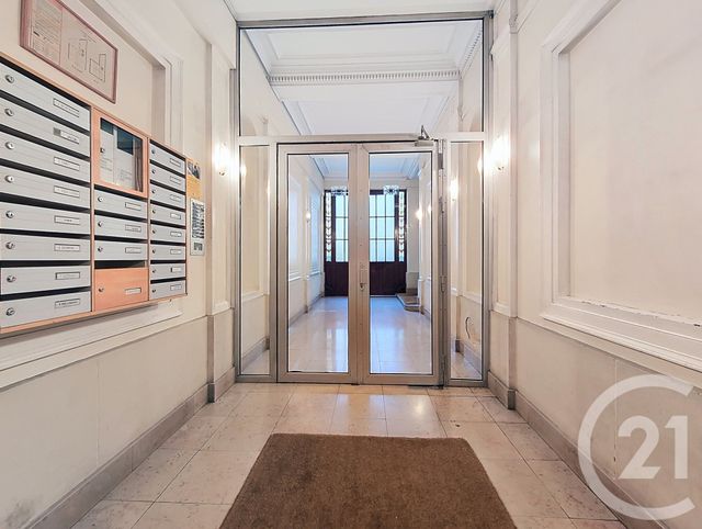 Appartement Studio à vendre - 1 pièce - 13.1 m2 - PARIS - 75009 - ILE-DE-FRANCE - Century 21 Quartier Des Théâtres